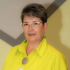 Вострикова Елена